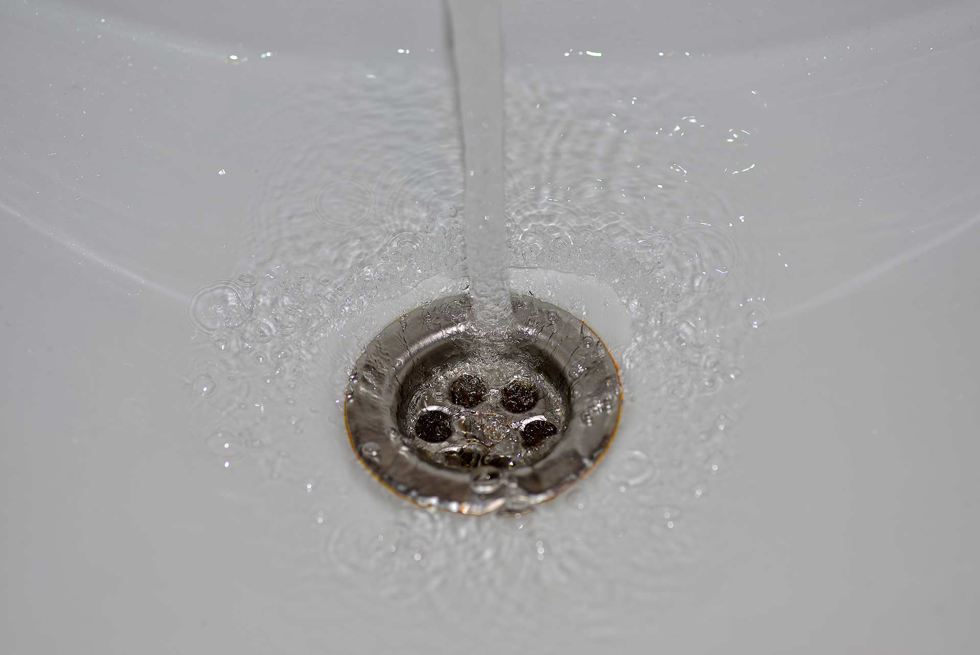 A2B Drains provides services to unblock blocked sinks and drains for properties in Ashford.